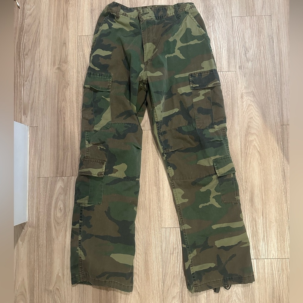 Local European Cargo Pants